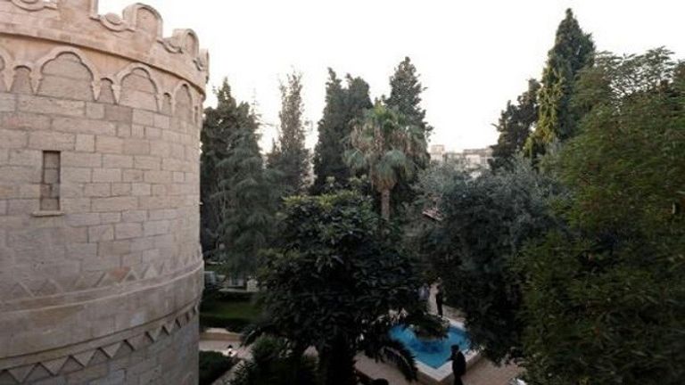 استعاد الروس "قصر القديس سيرغي" في 2008 بعد معركة قضائية طويلة