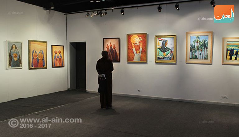 المعرض يضم أعمالاً فنية يعكس طبيعة الحياة "السيناوية" في مصر