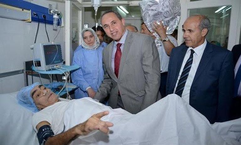 الفنان الكوميدي الجزائري رشيد زيغمي قبل وفاته في المستشفى