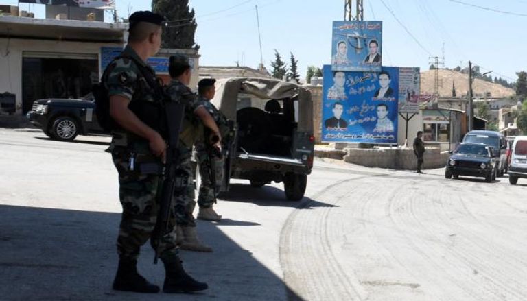 الجيش اللبناني خلال تأمين الداخل اللبناني (رويترز)