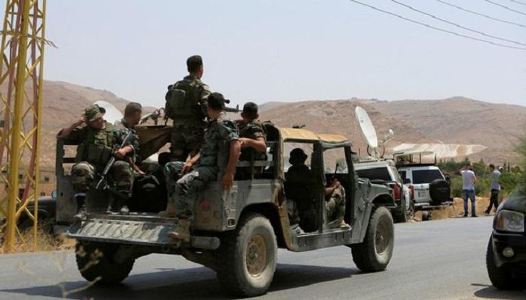 دورية للجيش اللبناني في محيط عرسال (رويترز)