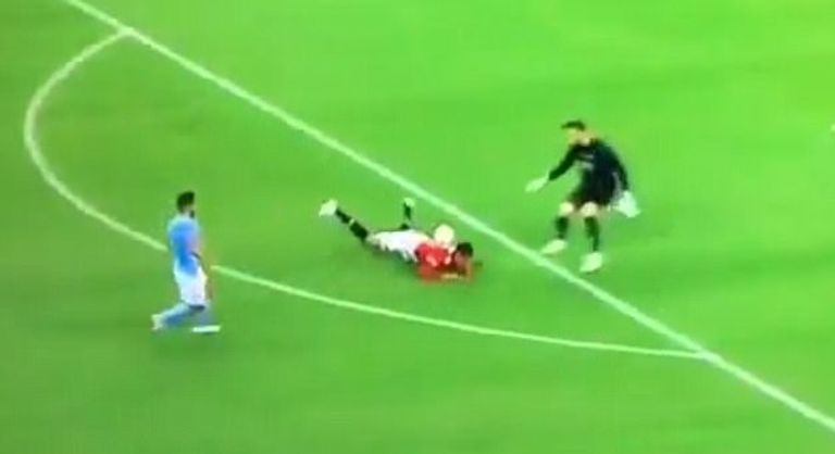 سمولينج أمام السيتي