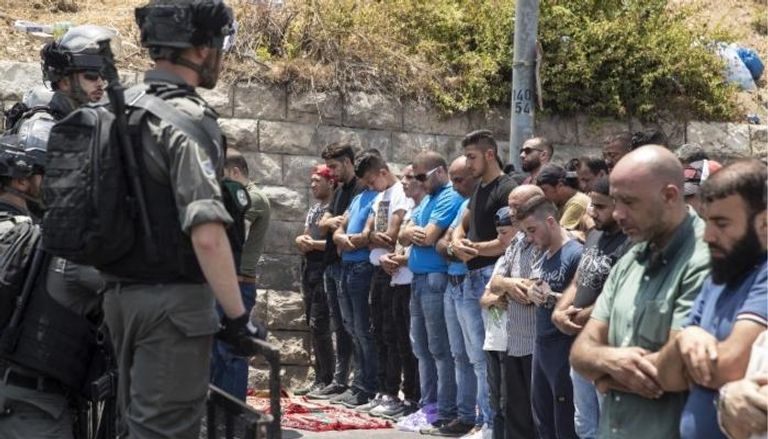 شرطة الاحتلال تمنع صلاة الجنازة بالأقصى