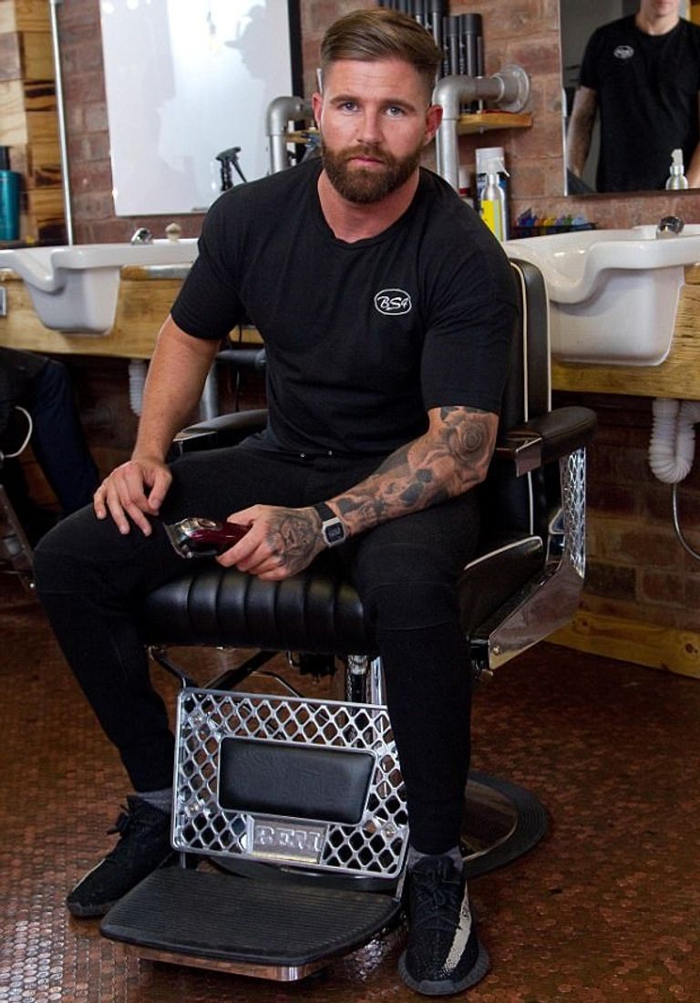 الأرضية بأكملها مغطاة بالعملات المعدنية