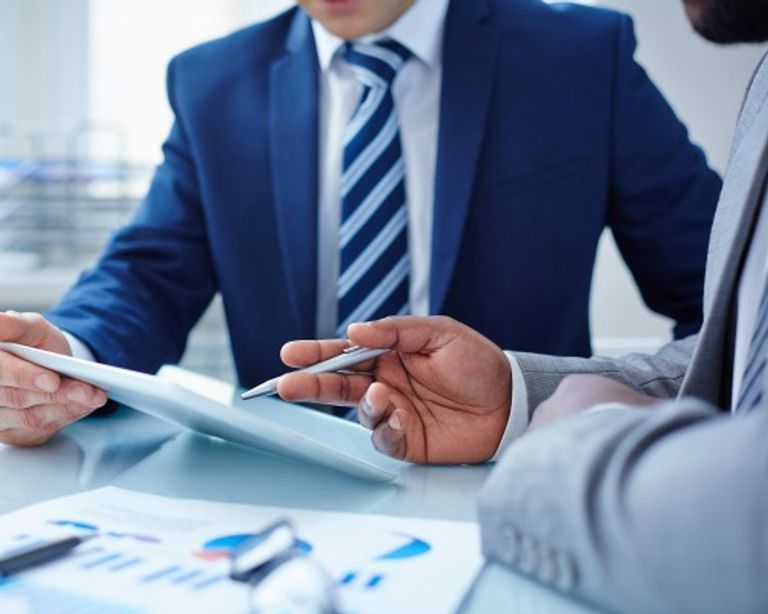 بالصور.. 6 أشياء لا يستغني عنها الرجل لطلة أنيقة