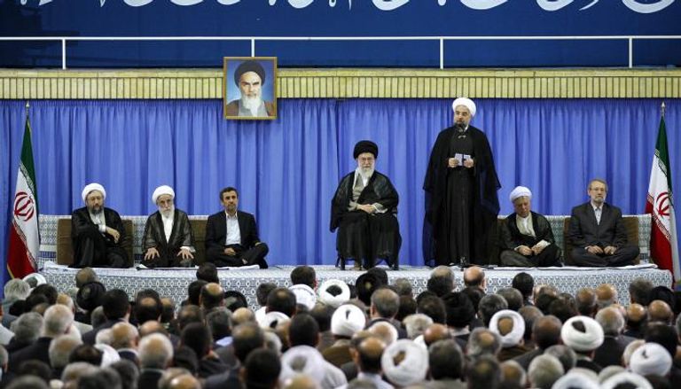 روحاني خلال أداء اليمين في مجلس شورى إيران