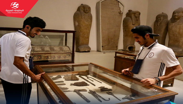 لاعبو الوحدة في المتحف المصري