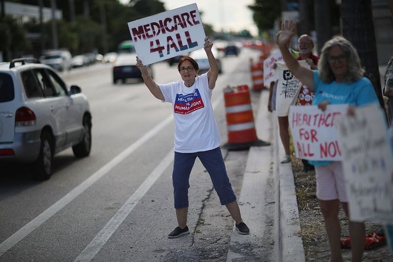 دونالد ترامب قبل إلقاء كلمته