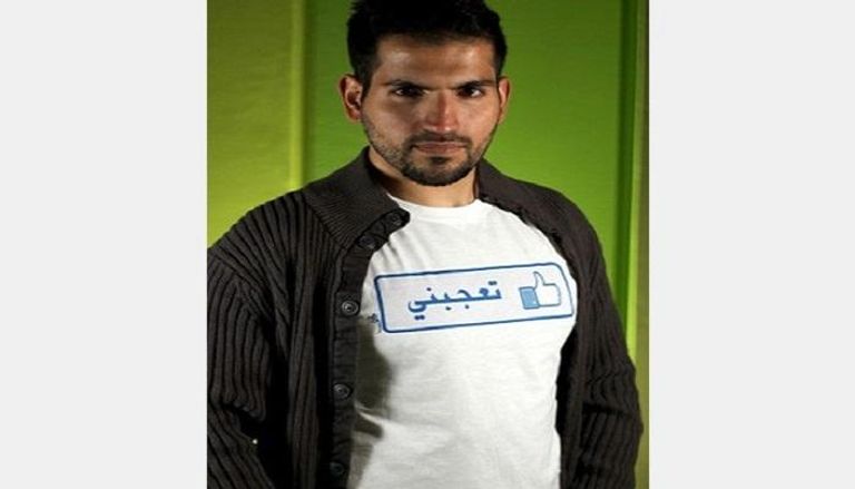 قمصان بالعربي