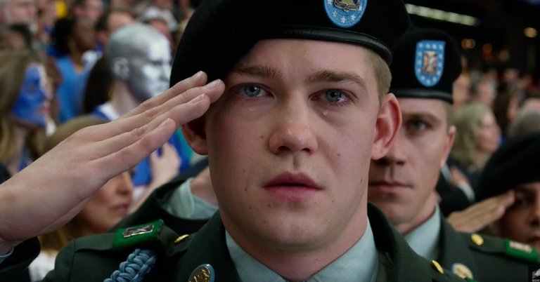 مشهد من فيلم Billy Lynn's Long Halftime Walk
