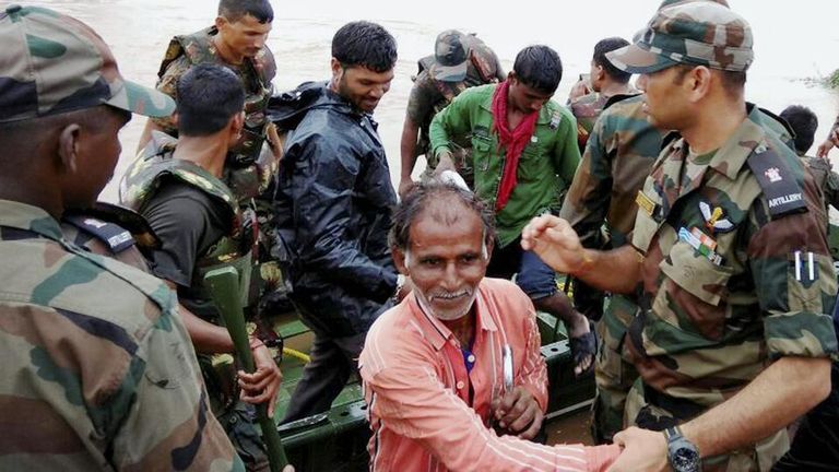 الفيضانات تدمر قرى ومدنا بولاية راجستان الهندية