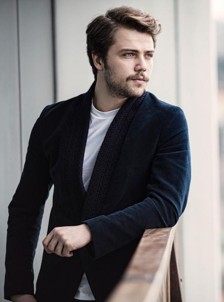 فنانون مرشحون في قائمة أجمل 100 وجه لعام 2017