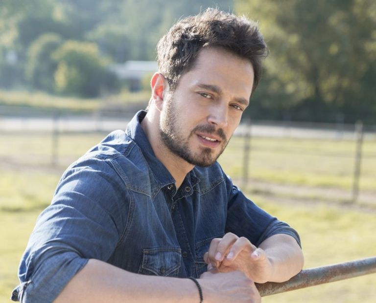 فنانون مرشحون في قائمة أجمل 100 وجه لعام 2017