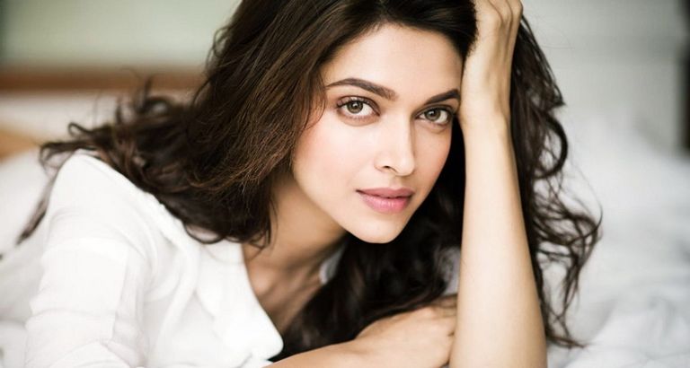 فنانون مرشحون في قائمة أجمل 100 وجه لعام 2017