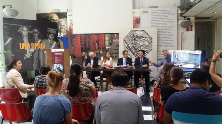 جانب من المؤتمر الصحفي لمناقشة أوضاع حقوق الإنسان في إيران