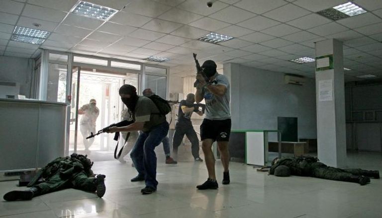 تدريبات لقوات مكافحة الإرهاب بمدينة لوناسك، أوكرانيا (رويترز)