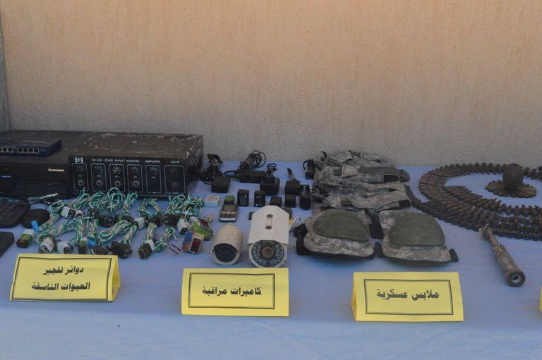 جانب من الأسلحة والذخائر المضبوطة