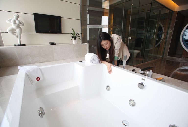 "مُختبر الأسِرَة" تعرف على مهنة الأحلام