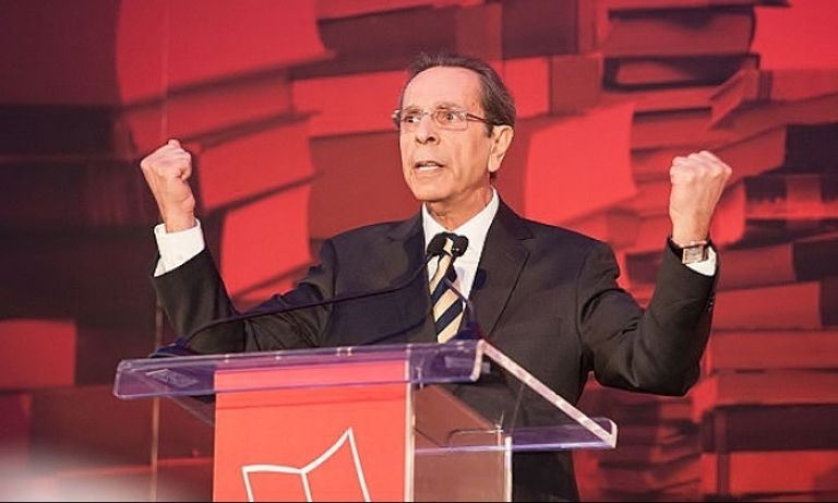 الغلاف المترجم لرواية "مصائر.. كونشرتو الهولوكوست والنكبة"