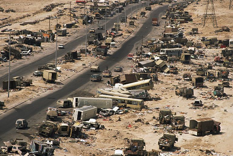 https://cdn.al-ain.com/lg/images/2017/8/02/80-215945-egyptian-army-editing-kuwait-invasion-gulf-war-3.jpeg