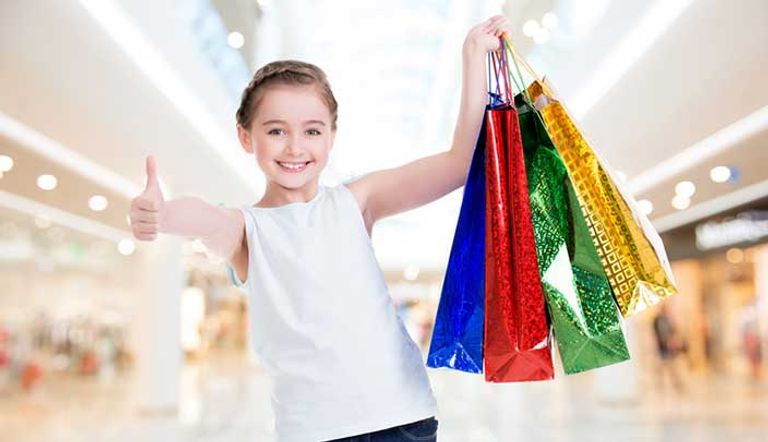  7 أنشطة تخلق الصداقة بين الأم وابنتها في الصيف