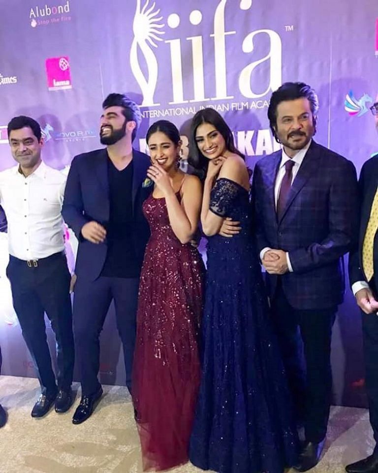 نجوم فيلم مباراكان