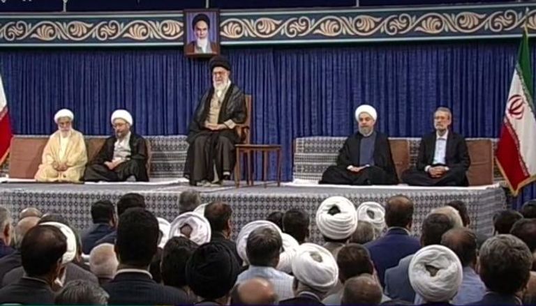 الرئيس الإيراني والمرشد الأعلى في حفل التنصيب