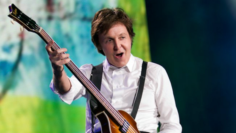 جرول مع مكارتني في إحدى حفلاته