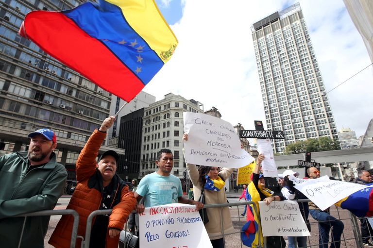 مسيرات بفنزويلا ترفض الجمعية التأسيسية