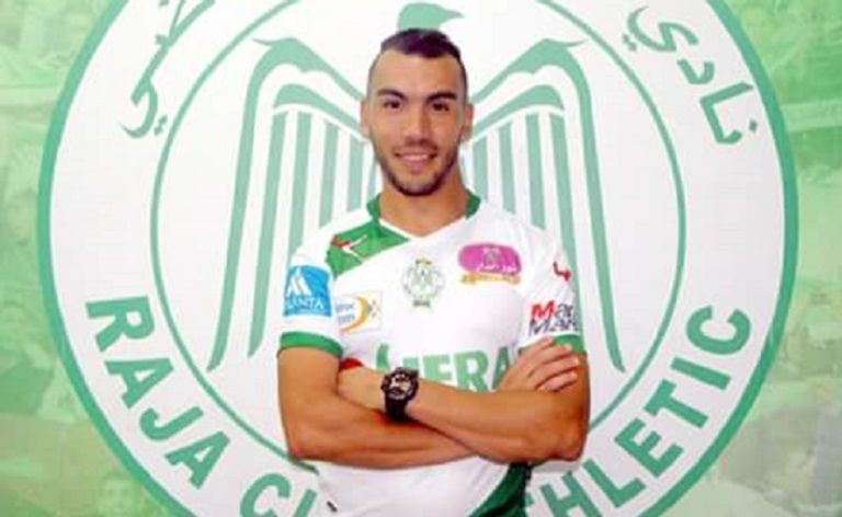 الشاكير بقميص الجيش