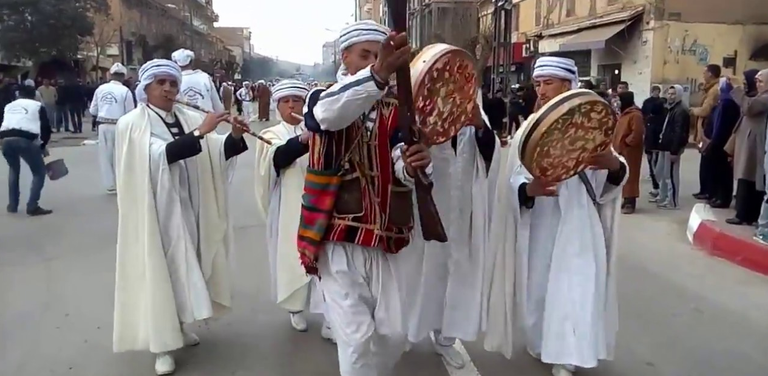 "الرَّحَّابَة" و"البَارودْ".. توابل الأعراس الجزائرية الأصيلة