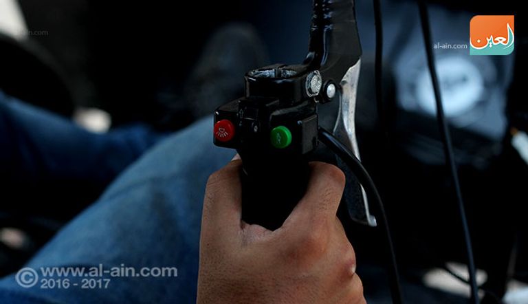 سيارة للمقعدين بالطاقة الشمسية