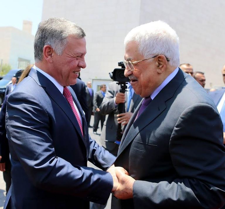 رئيس فلسطين محمود عباس خلال استقباله العاهل الأردني الملك عبد الثاني