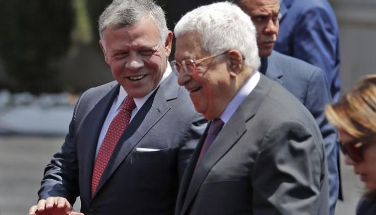 رئيس فلسطين محمود عباس خلال استقباله العاهل الأردني الملك عبد الثاني