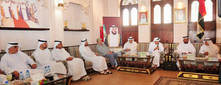 جانب من ندوة نادي الإمارات للتراث