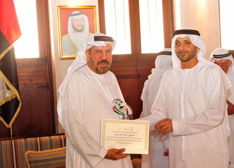 جانب من ندوة نادي الإمارات للتراث