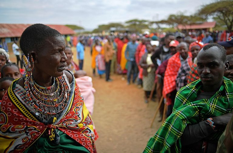 كينية تدلى بصوتها في انتخابات الرئاسة