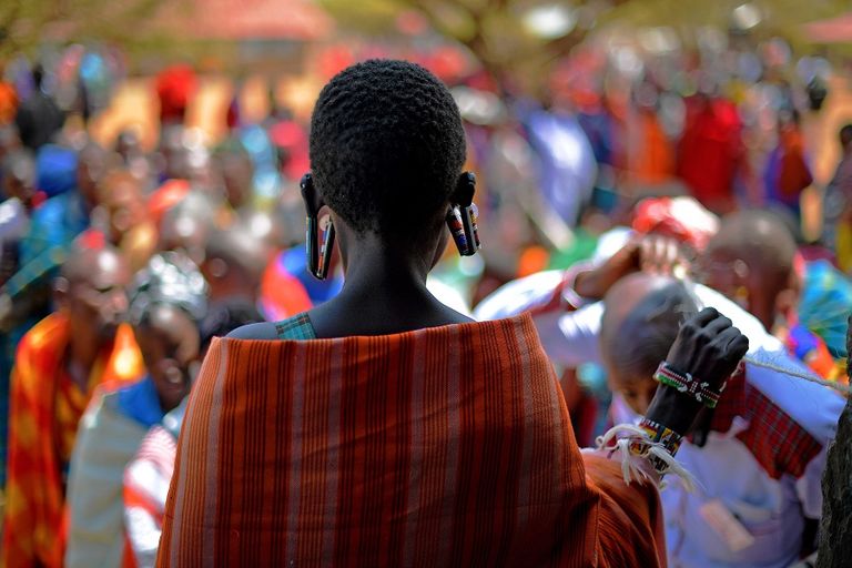 كينية تدلى بصوتها في انتخابات الرئاسة