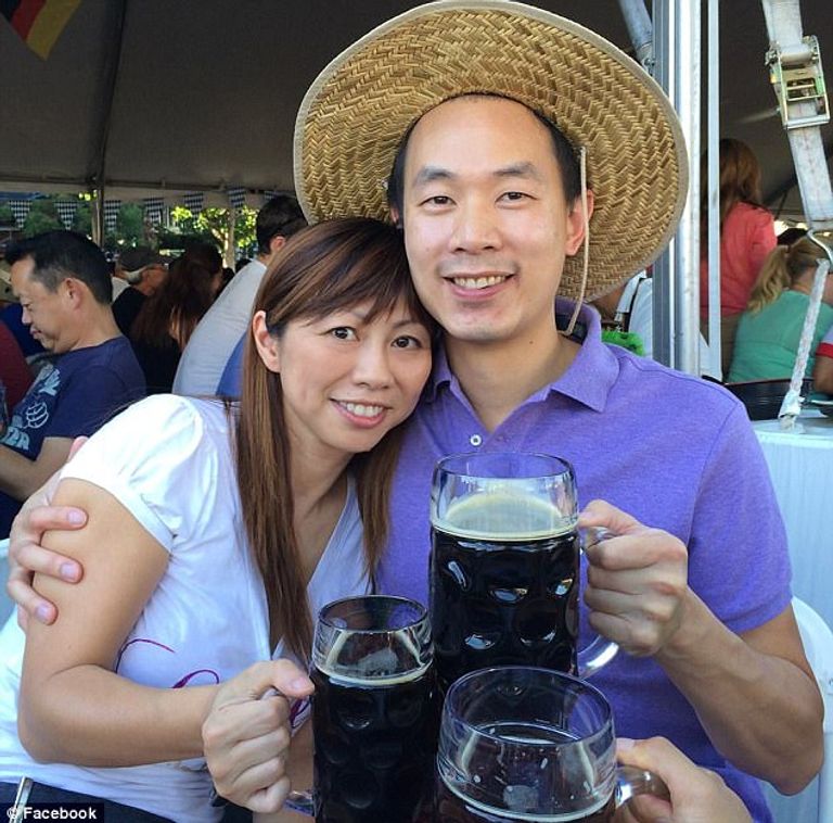 الزوجان استغلا فرصة نادرة لشراء الشارع