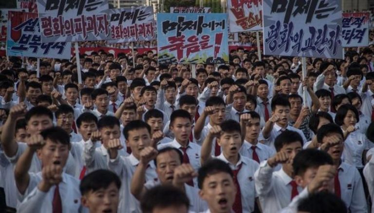 الآلاف من الكوريين الشماليين احتشدوا دعما لبلادهم (أ.ف.ب)