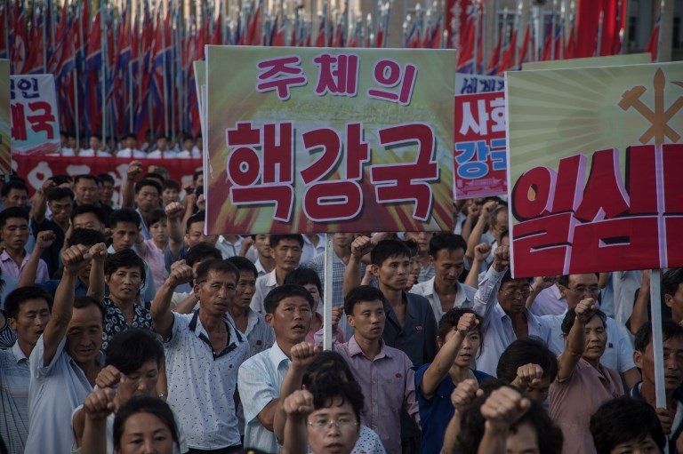 الآلاف من الكوريين الشماليين احتشدوا دعما لبلادهم (أ.ف.ب)