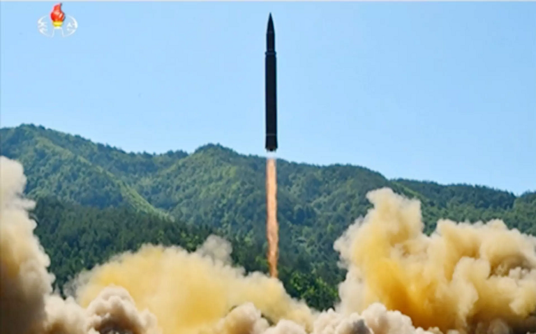 دونالد ترامب وكيم جونج أون