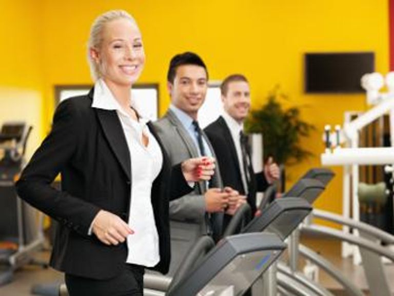 الرياضة خلال فترة العمل ممكنة