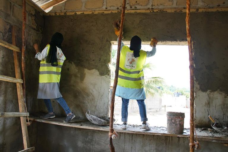 أيادي سفراء العطاء البيضاء تمتد بالخير لأطفال زنجبار