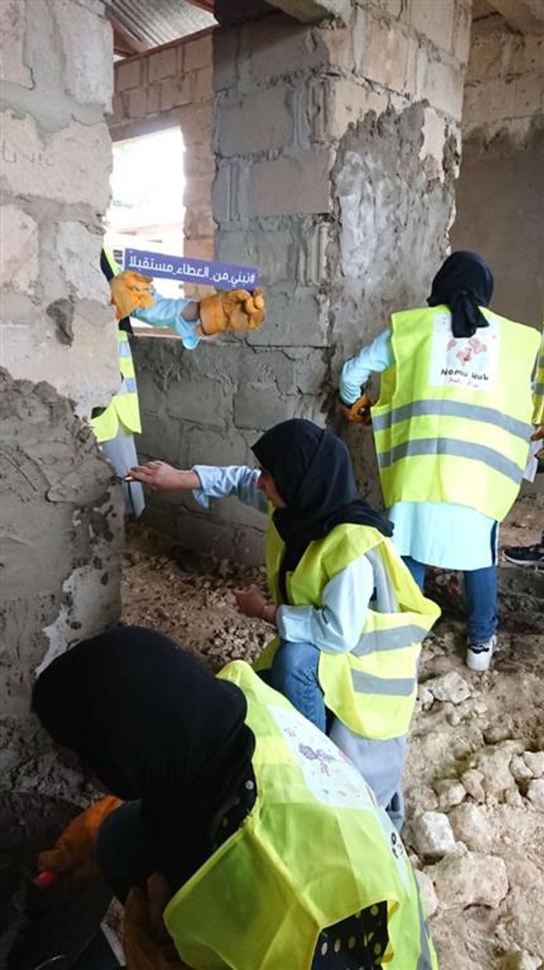 أيادي سفراء العطاء البيضاء تمتد بالخير لأطفال زنجبار