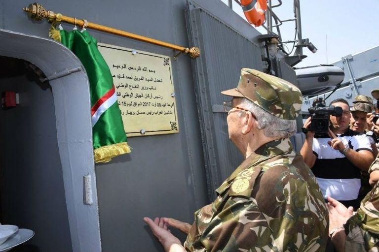 "الغرابة رئيس حسان باربيار 807"