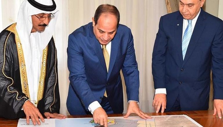 الرئيس المصري يستعرض مخطط استثمار موانئ دبي 