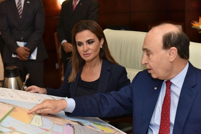 الرئيس المصري يستعرض مخطط استثمار موانئ دبي