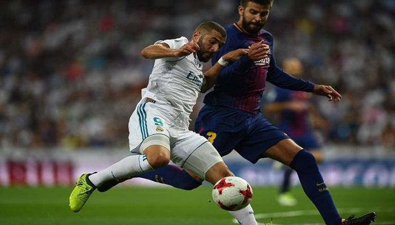 جيرارد بيكيه خلال مواجهة ريال مدريد في السوبر الإسباني