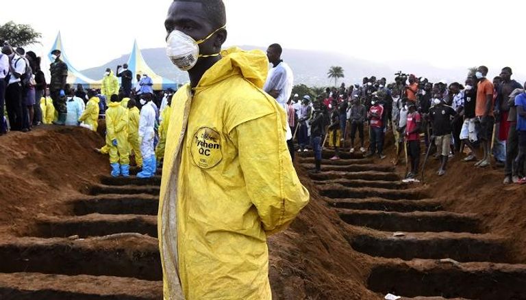حفر مئات القبور لدفن ضحايا الفيضانات في سيراليون - الفرنسية